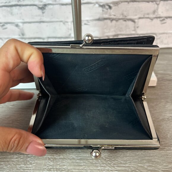 Coach Kisslock Bi fold wallet - Picture 3 of 6